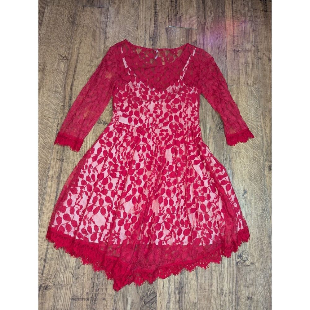 Free People Women Sz 2 Floral Mesh Lace Mini Dress Red Lace Overlay 3/4 Sleeves